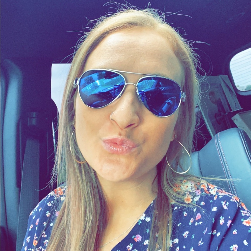 Meet your Posher, Anna